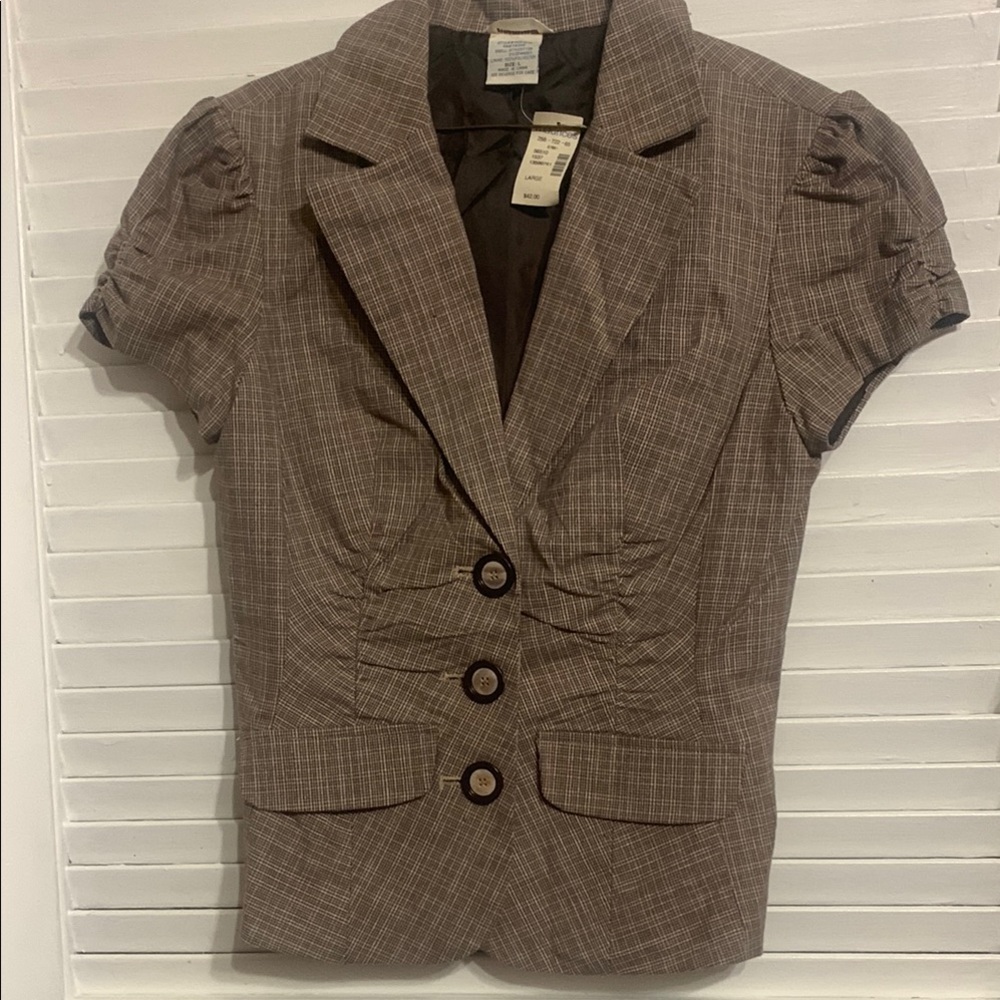 Studio Y Brown & Cream jacket brand new with tags size L… SO CUTE!!!